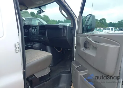 2018 Chevrolet Express 2500 Work Van из США, поврежденный, VIN 1GCWGAFG6J1199955